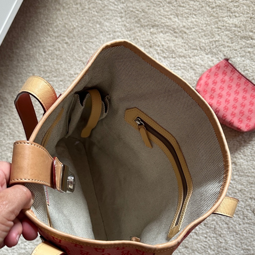 Dooney & Bourke Red and Tan Tote Bag - with matching coin purse - Picture 6 of 7